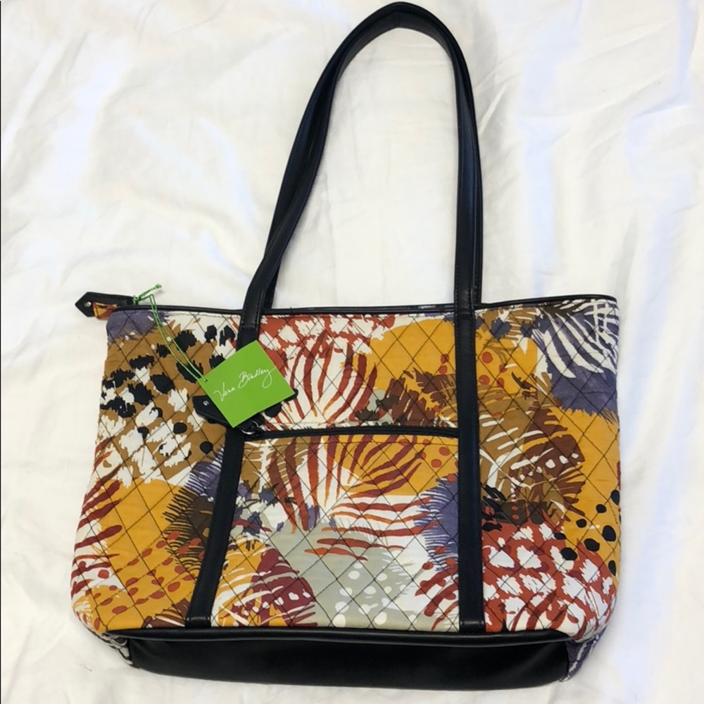 BRAND NEW Vera Bradley purse w/matching coin purse